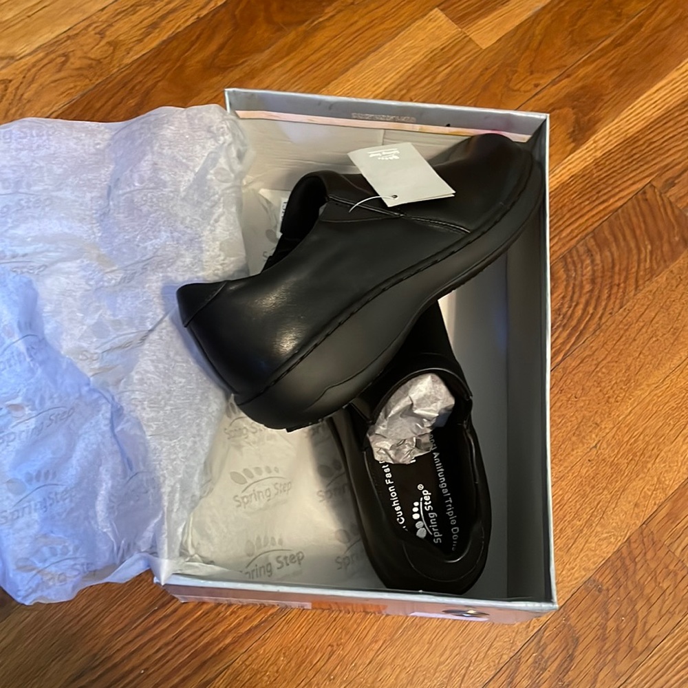 Spring Step Clogs